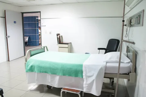 Alugar cama hospitalar é mais útil e vantajoso que usar cama comum
